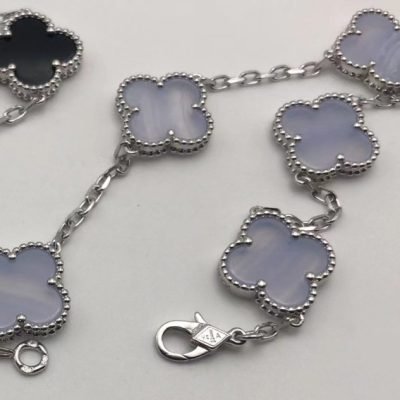 ffd53021-ffdc-42e0-af30-94f51c2e8e45